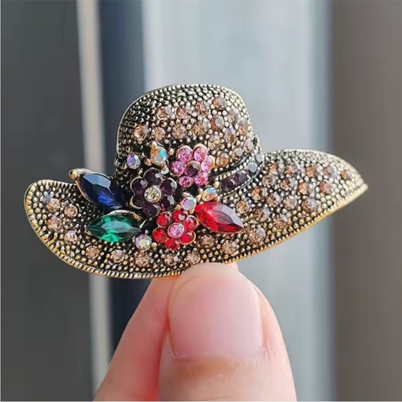 Opulent Vintage Gold Rhinestone Hat Brooch - Picture 2 of 4